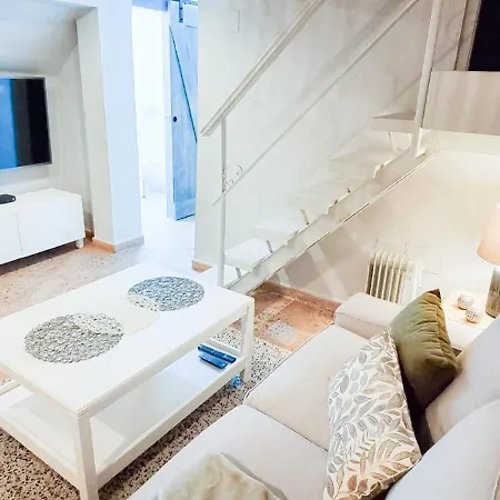 Molinillo 2 Bedrooms In Center