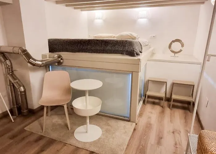 Molinillo 2 Bedrooms In Center *